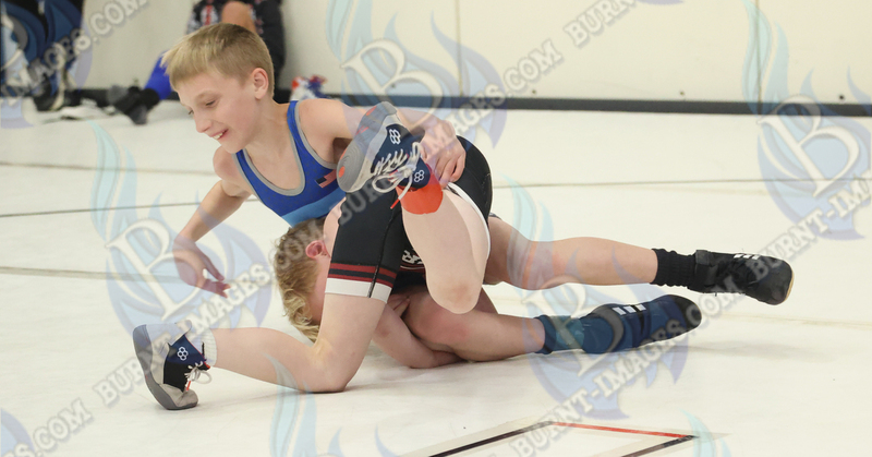 Lincoln Squires Wrestling 20260222049.jpg