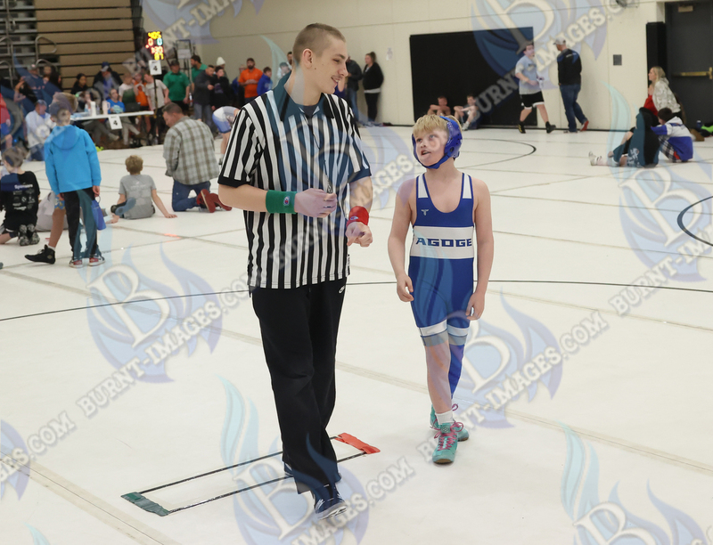 Lincoln Squires Wrestling 20260222069.jpg