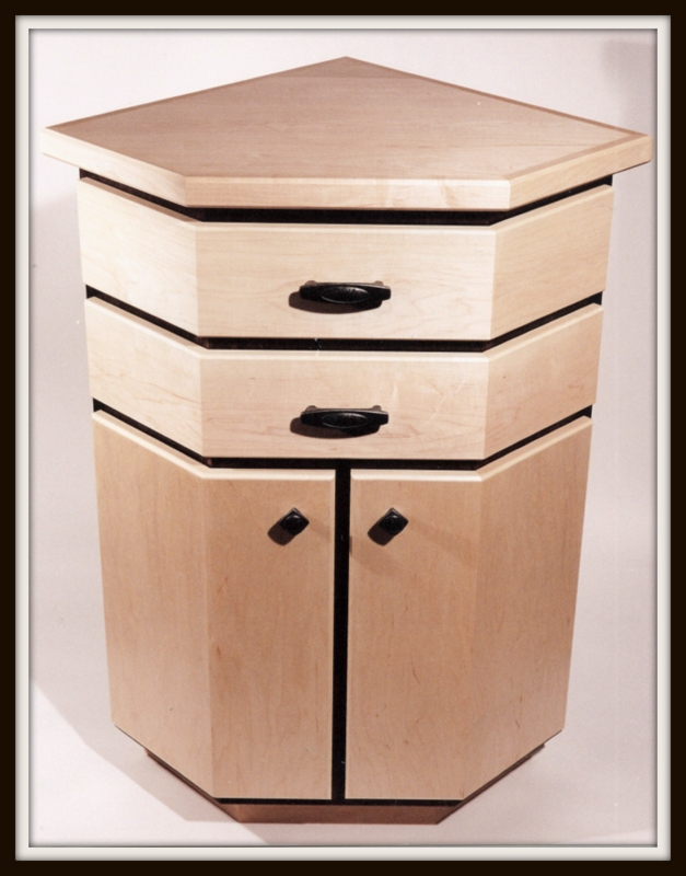 maple corner unit.jpg :: maple corner unit