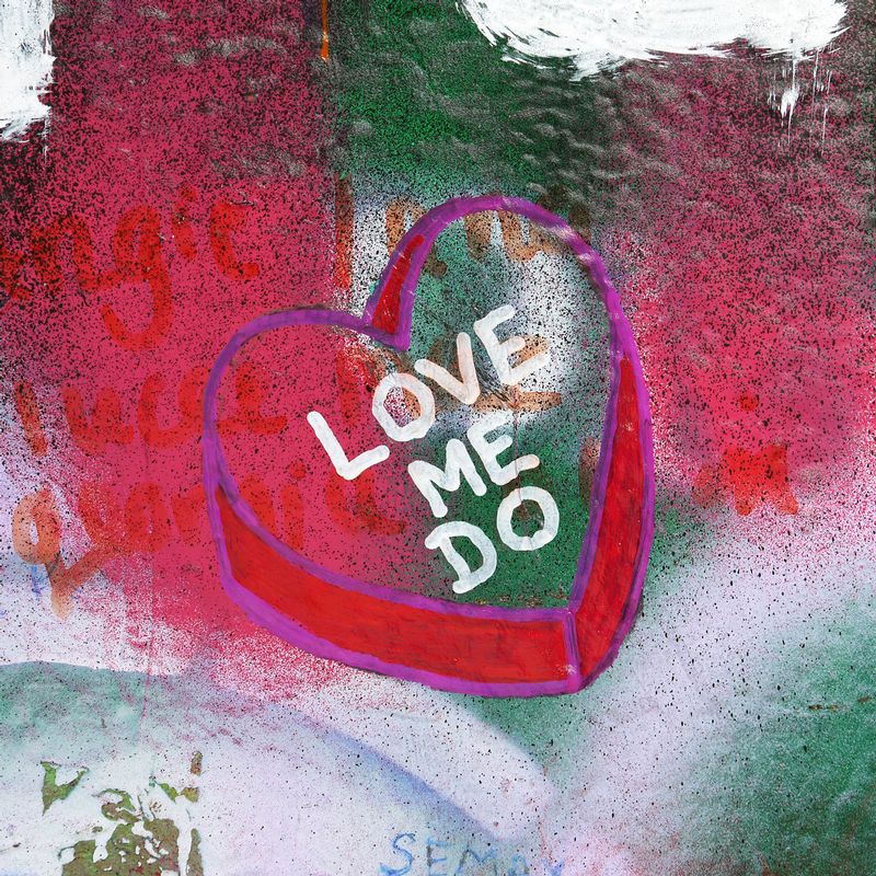 Love Me Do - K2015-004.jpg