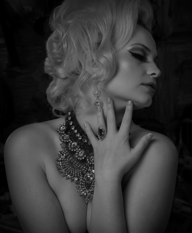 Montana Steampunk_Lr copy BlkWht(1).jpg
