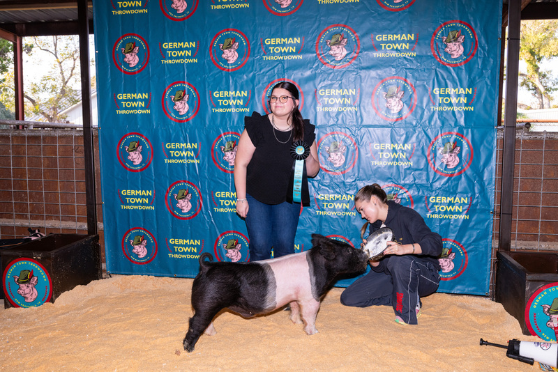 25GTT- RingBBackdrops-6297.jpg