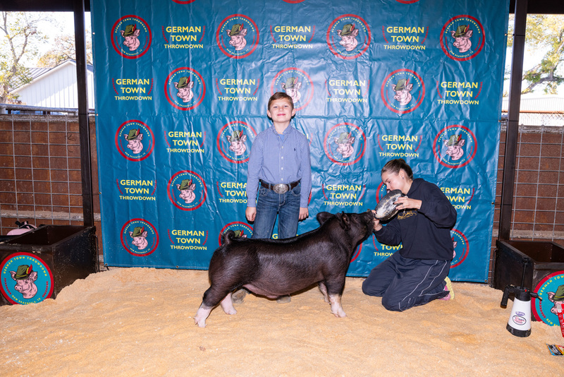 25GTT- RingBBackdrops-6301.jpg