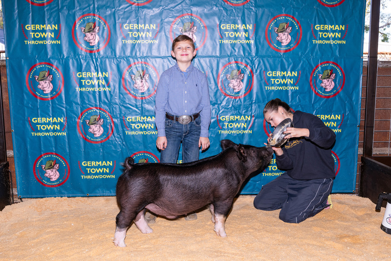 25GTT- RingBBackdrops-6303.jpg