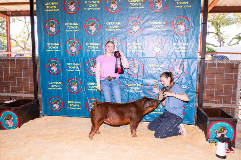 25GTT- RingBBackdrops-6337.jpg