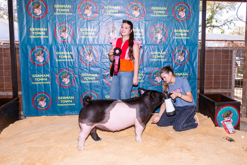 25GTT- RingBBackdrops-6344.jpg