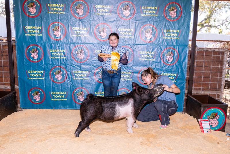 25GTT- RingBBackdrops-6348.jpg