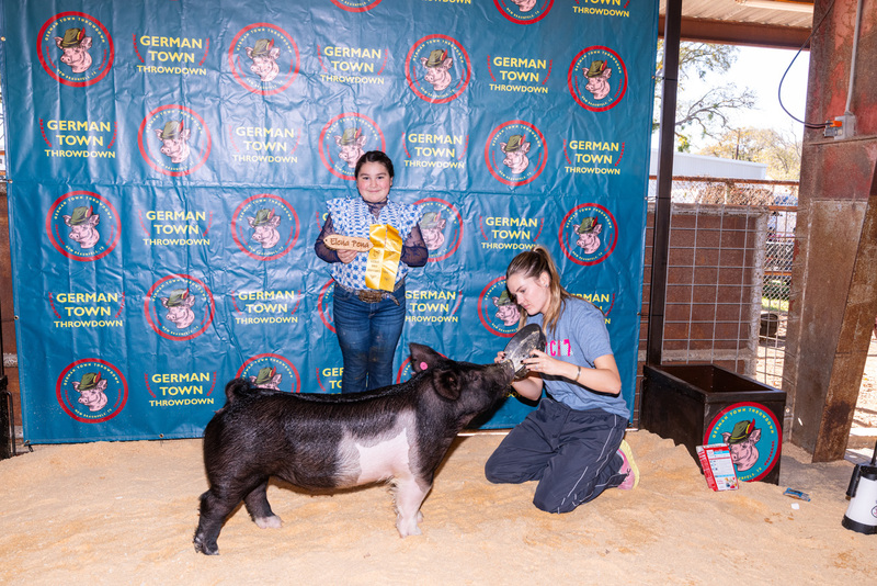 25GTT- RingBBackdrops-6351.jpg