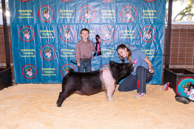 25GTT- RingBBackdrops-6363.jpg