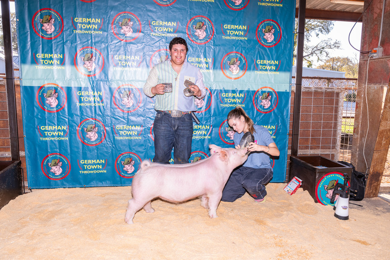 25GTT- RingBBackdrops-6379.jpg