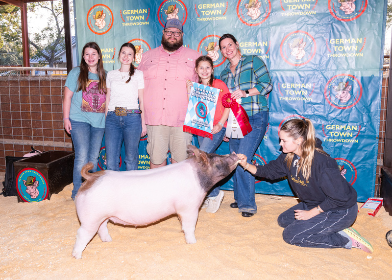 25GTT- RingBBackdrops-6412.jpg