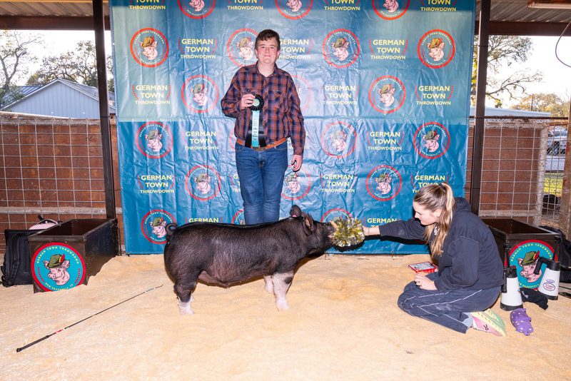 25GTT- RingBBackdrops-6417.jpg