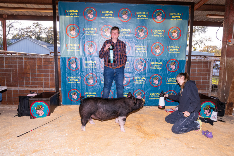 25GTT- RingBBackdrops-6421.jpg