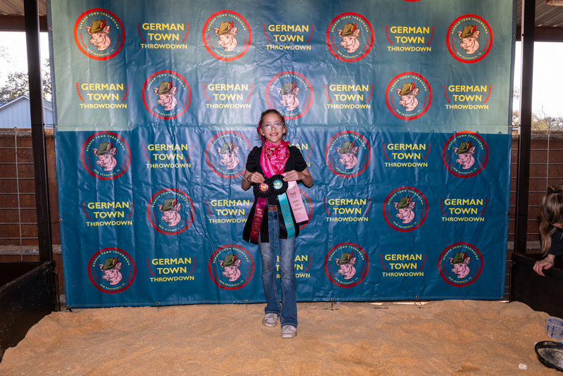 25GTT- RingBBackdrops-6423.jpg