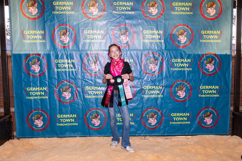 25GTT- RingBBackdrops-6425.jpg