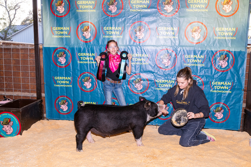 25GTT- RingBBackdrops-6431.jpg