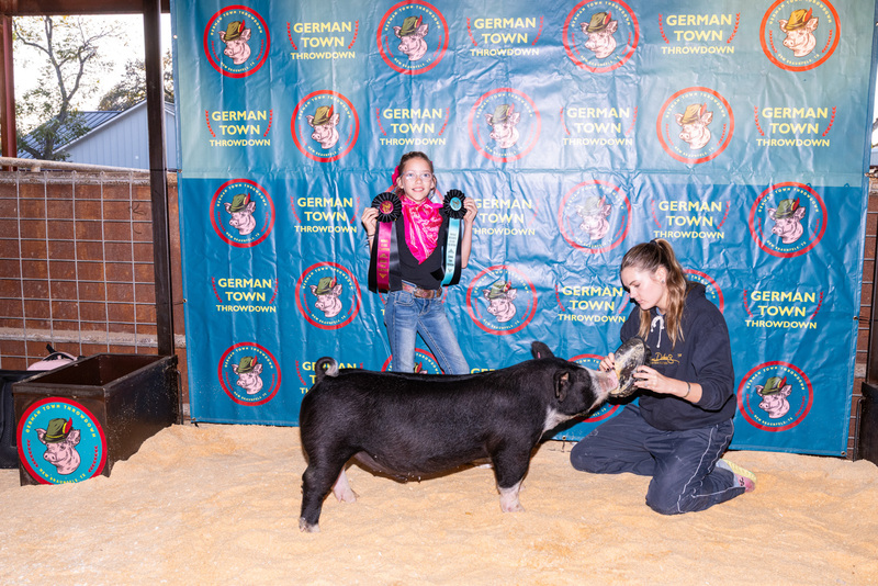 25GTT- RingBBackdrops-6432.jpg