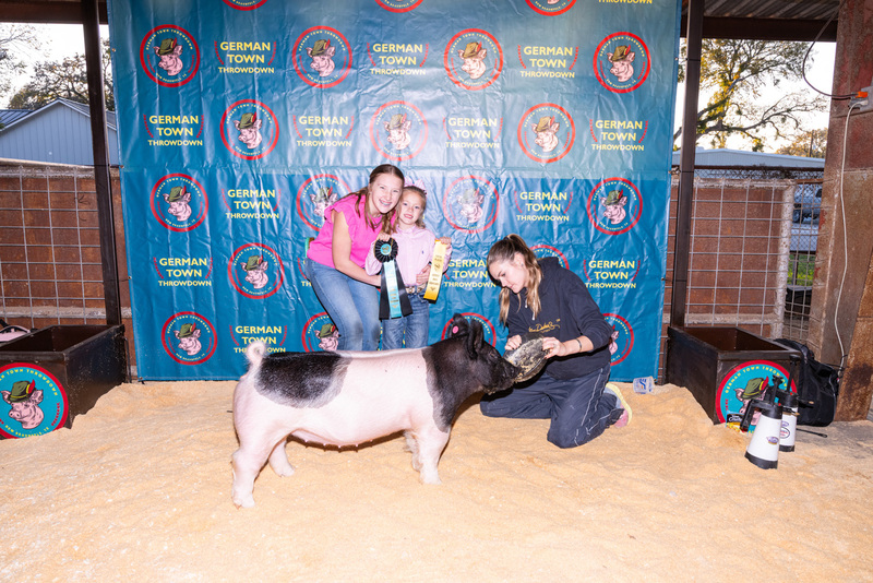 25GTT- RingBBackdrops-6438.jpg