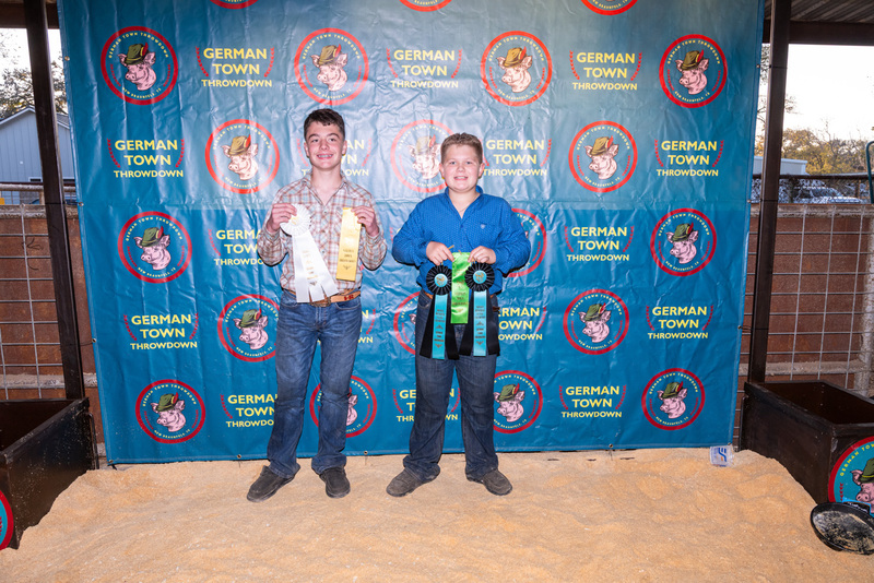 25GTT- RingBBackdrops-6441.jpg