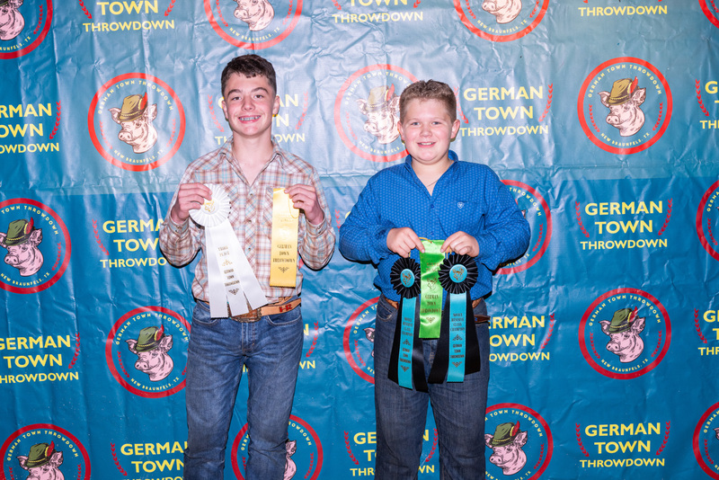 25GTT- RingBBackdrops-6442.jpg