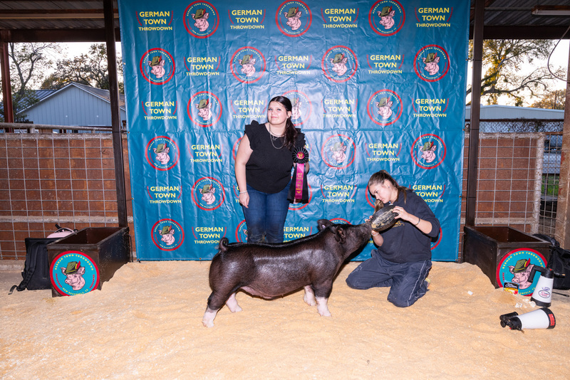 25GTT- RingBBackdrops-6452.jpg