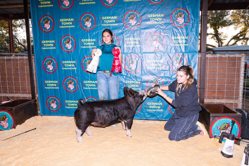 25GTT- RingBBackdrops-6455.jpg