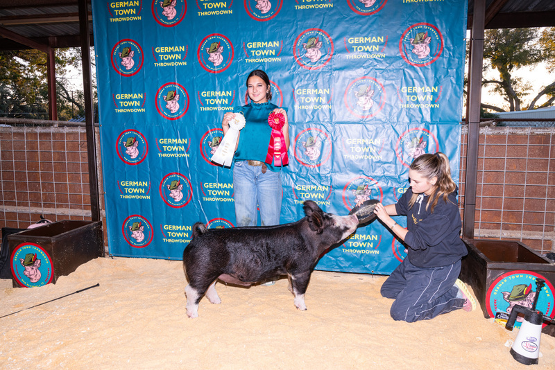 25GTT- RingBBackdrops-6456.jpg