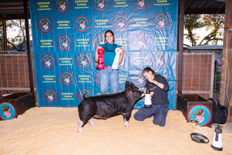 25GTT- RingBBackdrops-6458.jpg