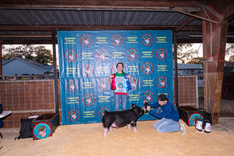 25GTT- RingBBackdrops-6470.jpg