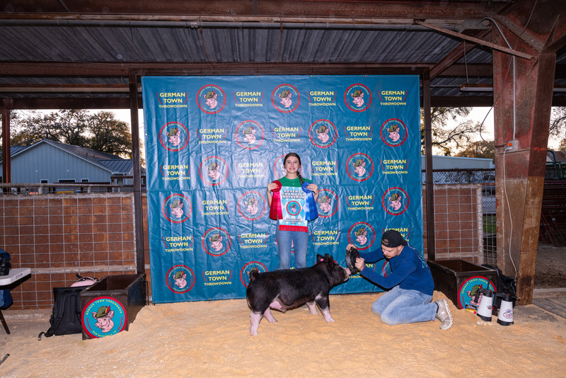 25GTT- RingBBackdrops-6471.jpg