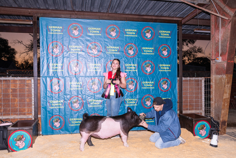 25GTT- RingBBackdrops-6487.jpg