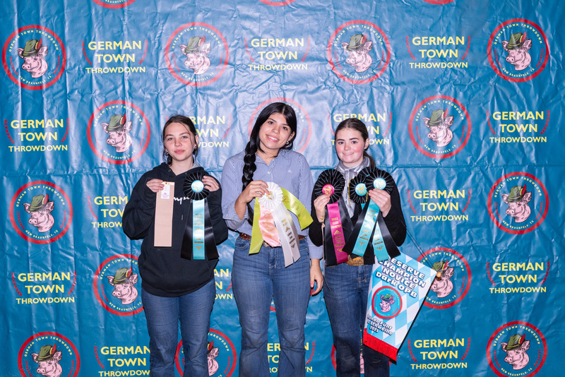 25GTT- RingBBackdrops-6496.jpg