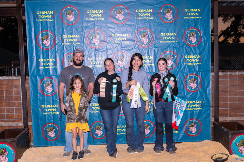 25GTT- RingBBackdrops-6498.jpg