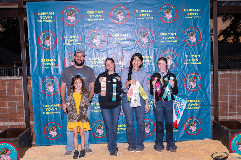 25GTT- RingBBackdrops-6499.jpg