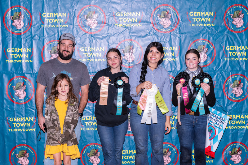 25GTT- RingBBackdrops-6500.jpg