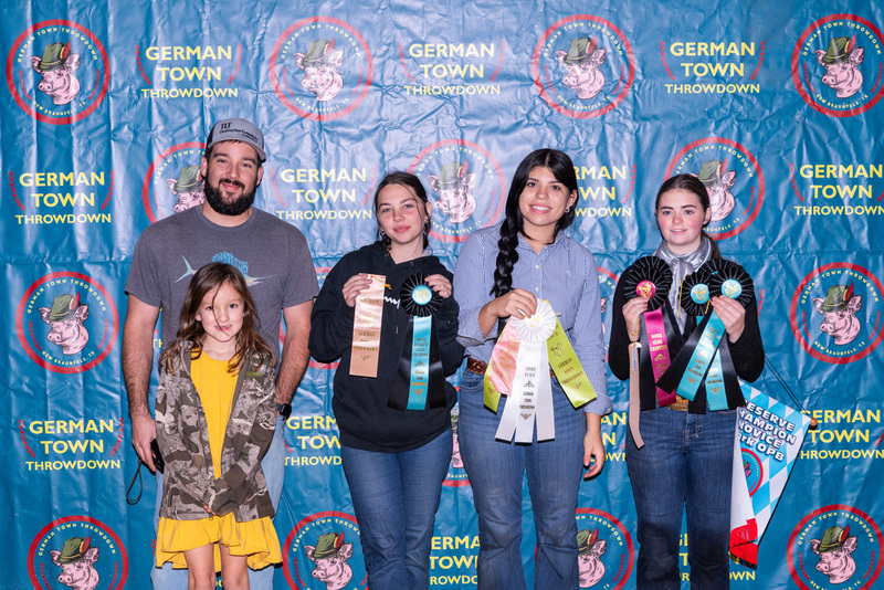 25GTT- RingBBackdrops-6501.jpg