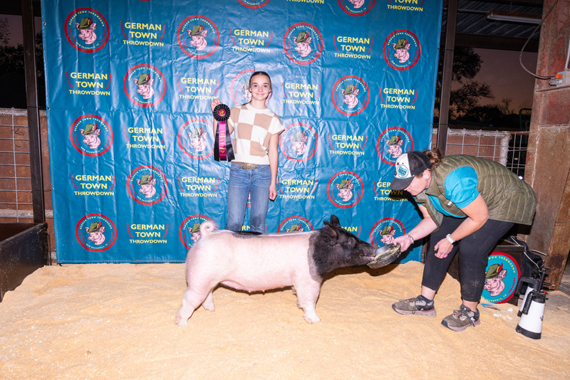 25GTT- RingBBackdrops-6502.jpg