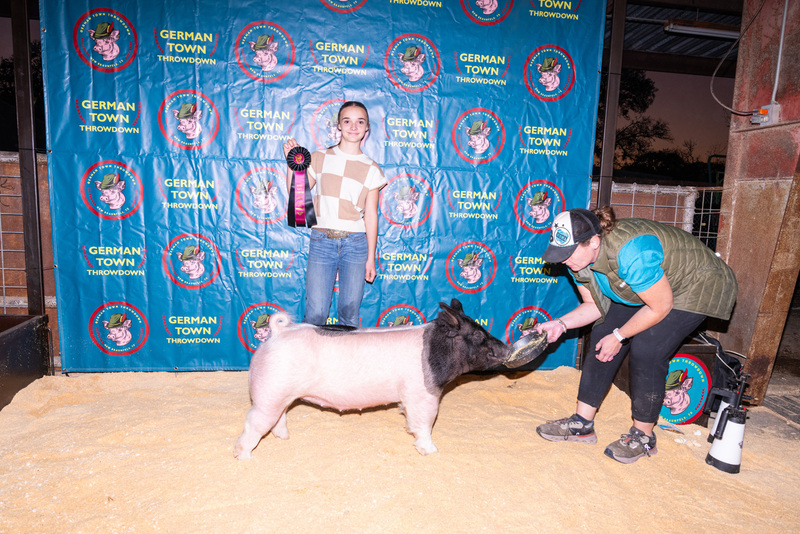 25GTT- RingBBackdrops-6503.jpg