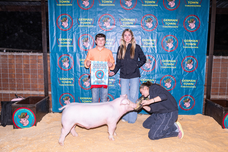 25GTT- RingBBackdrops-6505.jpg