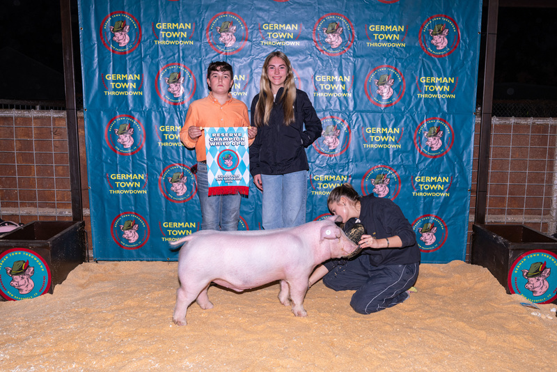 25GTT- RingBBackdrops-6510.jpg