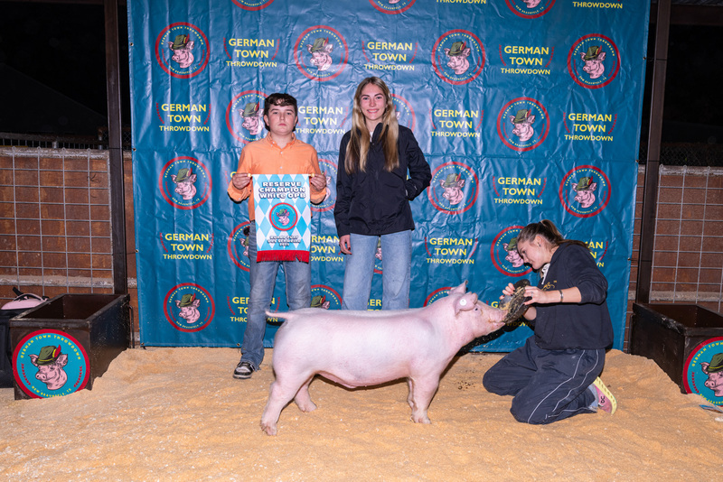 25GTT- RingBBackdrops-6512.jpg