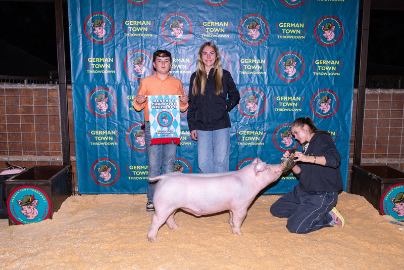 25GTT- RingBBackdrops-6513.jpg