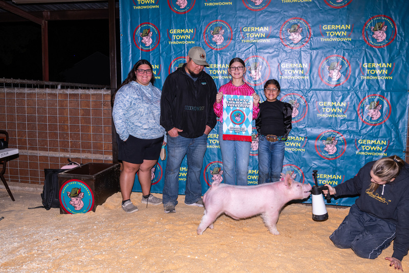 25GTT- RingBBackdrops-6522.jpg