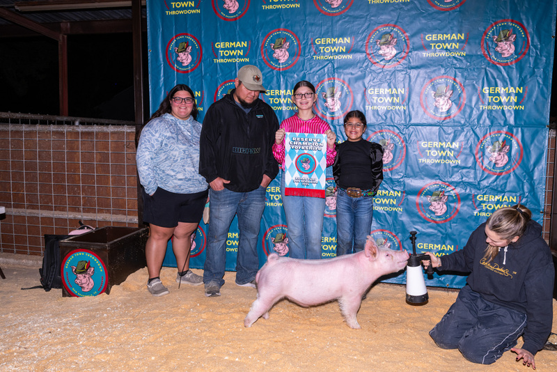 25GTT- RingBBackdrops-6523.jpg