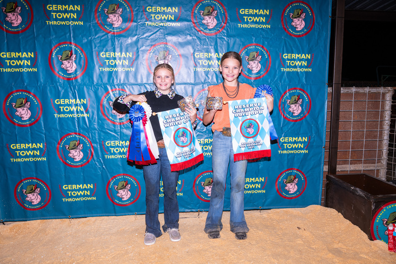 25GTT- RingBBackdrops-6539.jpg