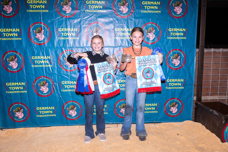 25GTT- RingBBackdrops-6540.jpg