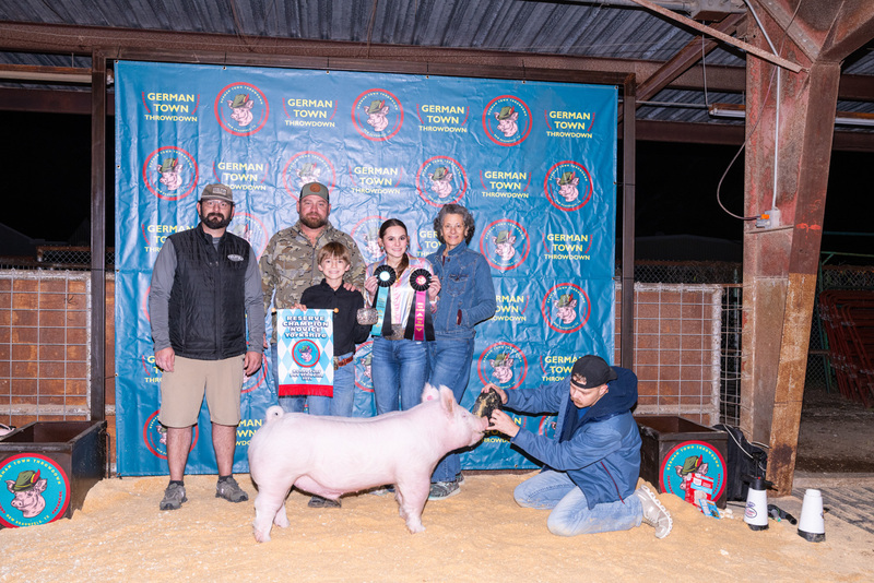 25GTT- RingBBackdrops-6551.jpg