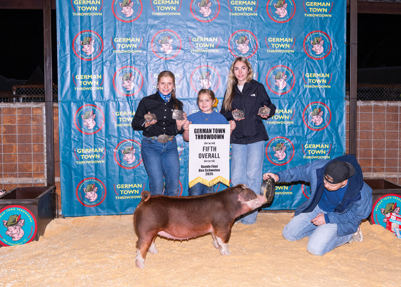 25GTT- RingBBackdrops-6555.jpg