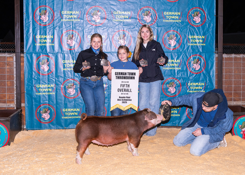 25GTT- RingBBackdrops-6556.jpg