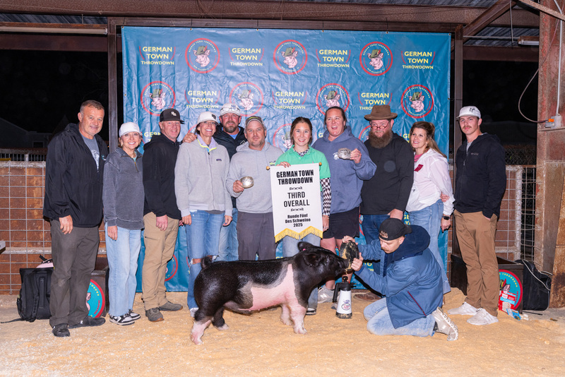 25GTT- RingBBackdrops-6580.jpg